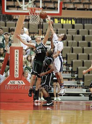 Thumbnail 3 in San Joaquin Memorial vs. Garces (CIF CS D4 Final) photogallery.