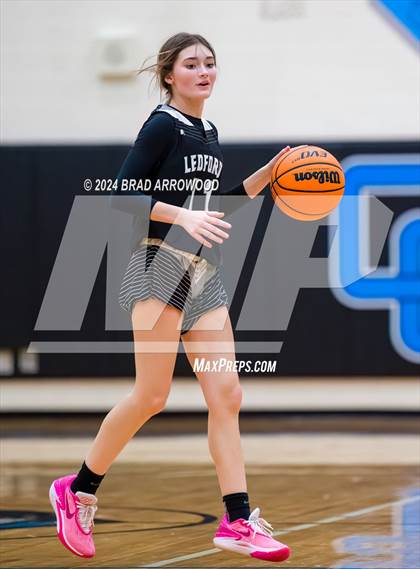 Thumbnail 1 in Ledford @ Oak Grove photogallery.