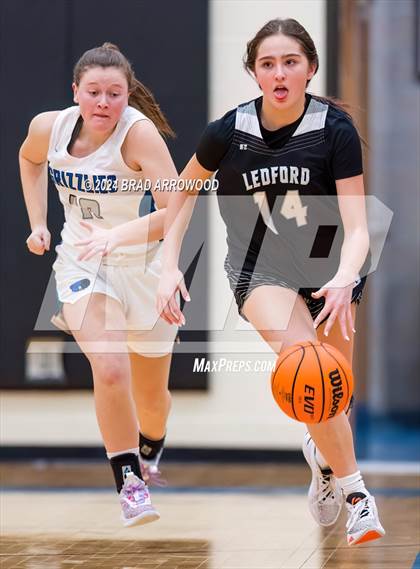 Thumbnail 2 in Ledford @ Oak Grove photogallery.