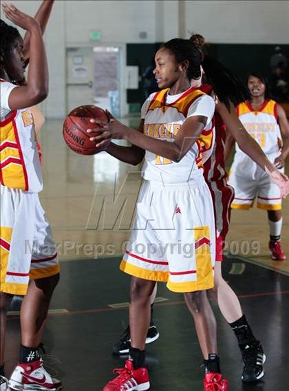 Thumbnail 2 in Palos Verdes vs. Berkeley (West Coast Jamboree) photogallery.