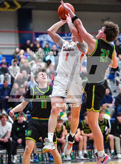 Thumbnail 1 in Bishop Blanchet @ Eastside Catholic photogallery.