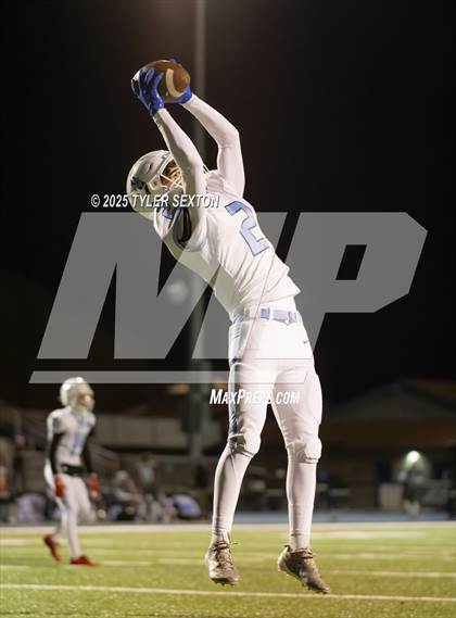 Thumbnail 2 in Mica Mountain @ Snowflake (AIA 4A Quarterfinal) photogallery.