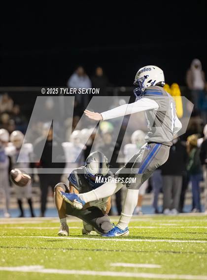 Thumbnail 1 in Mica Mountain @ Snowflake (AIA 4A Quarterfinal) photogallery.