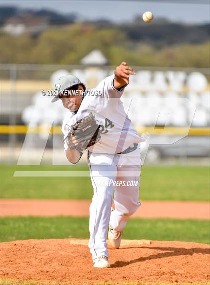 Thumbnail 1 in Warren @ O'Connor (JV) photogallery.