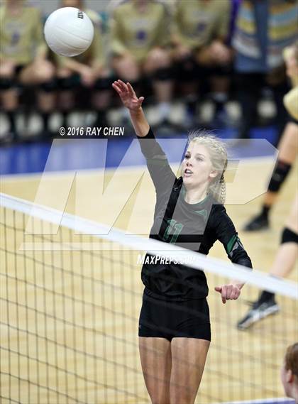Thumbnail 3 in Mountain Vista vs. Fossil Ridge (CHSAA 5A Championship) photogallery.