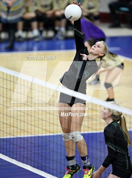 Thumbnail 1 in Mountain Vista vs. Fossil Ridge (CHSAA 5A Championship) photogallery.