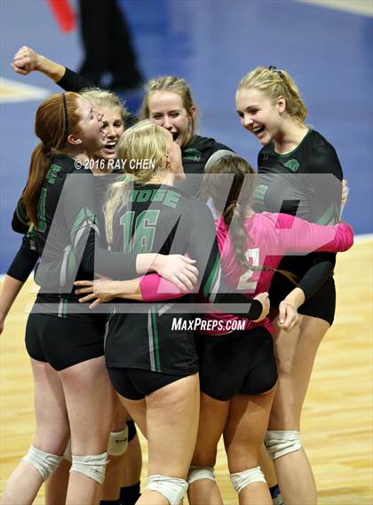 Thumbnail 2 in Mountain Vista vs. Fossil Ridge (CHSAA 5A Championship) photogallery.