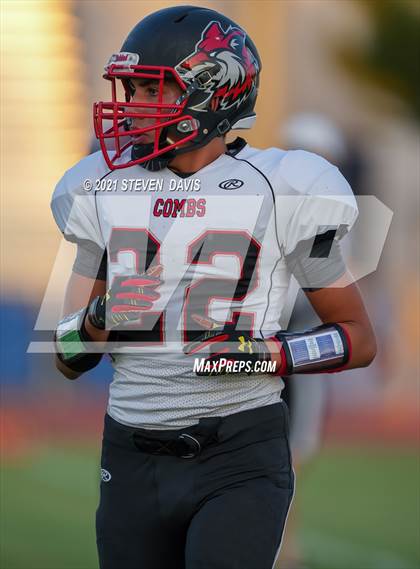 Thumbnail 2 in FR: Combs @ Mesquite photogallery.