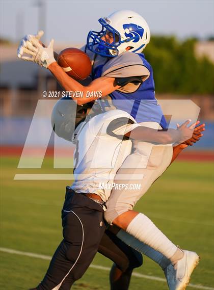 Thumbnail 2 in FR: Combs @ Mesquite photogallery.