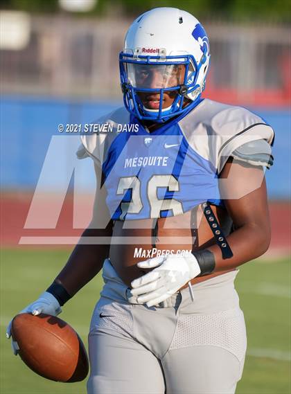 Thumbnail 3 in FR: Combs @ Mesquite photogallery.