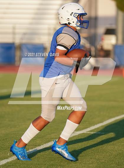 Thumbnail 3 in FR: Combs @ Mesquite photogallery.