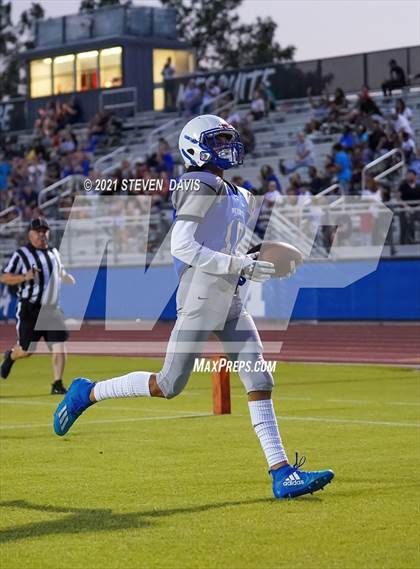 Thumbnail 1 in FR: Combs @ Mesquite photogallery.