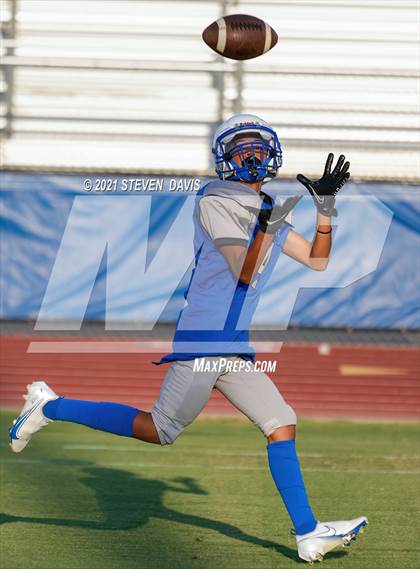 Thumbnail 1 in FR: Combs @ Mesquite photogallery.