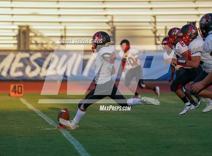 Thumbnail 1 in FR: Combs @ Mesquite photogallery.