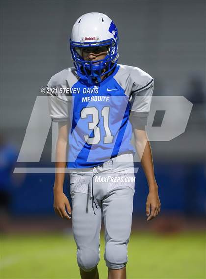 Thumbnail 1 in FR: Combs @ Mesquite photogallery.
