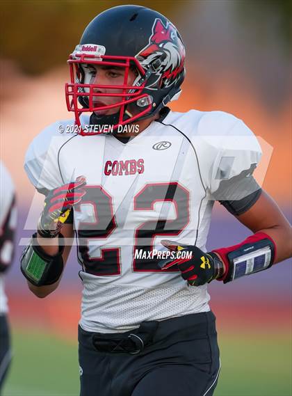 Thumbnail 3 in FR: Combs @ Mesquite photogallery.