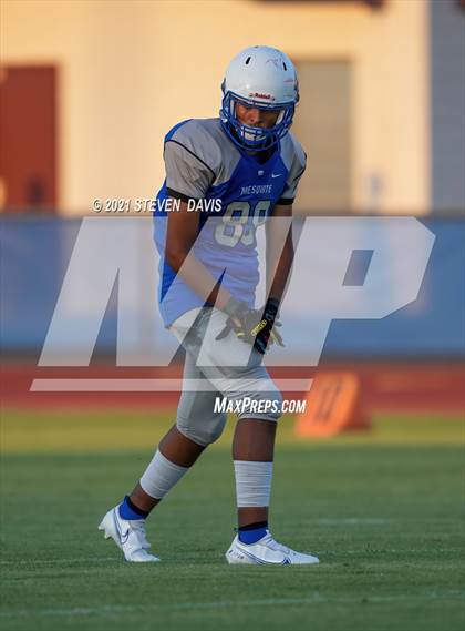 Thumbnail 3 in FR: Combs @ Mesquite photogallery.