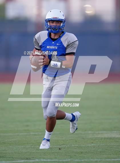 Thumbnail 2 in FR: Combs @ Mesquite photogallery.