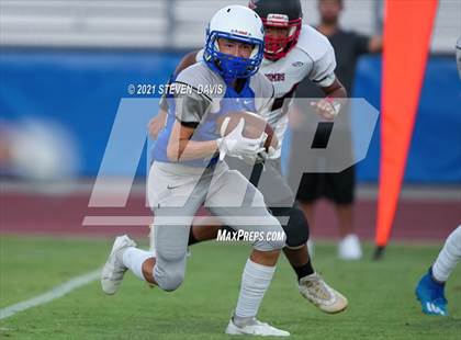 Thumbnail 1 in FR: Combs @ Mesquite photogallery.