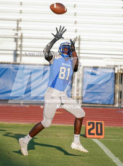 Thumbnail 2 in FR: Combs @ Mesquite photogallery.