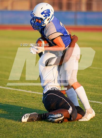Thumbnail 1 in FR: Combs @ Mesquite photogallery.