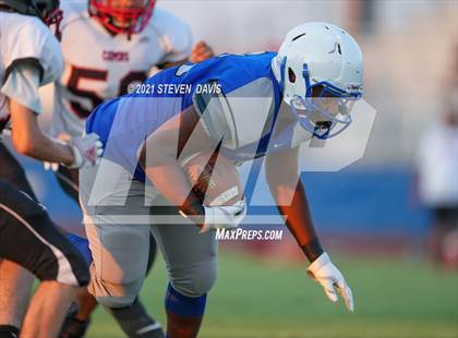 Thumbnail 2 in FR: Combs @ Mesquite photogallery.