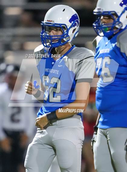 Thumbnail 3 in FR: Combs @ Mesquite photogallery.