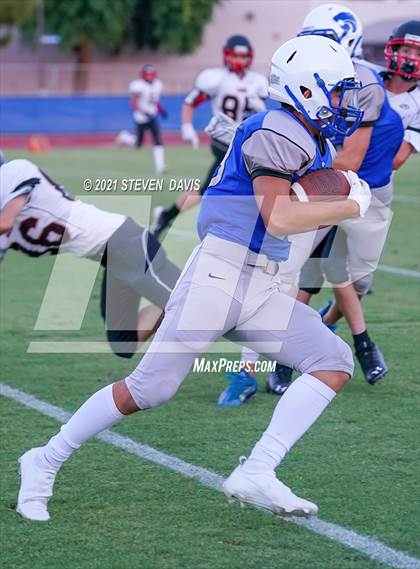 Thumbnail 1 in FR: Combs @ Mesquite photogallery.