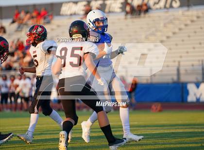 Thumbnail 3 in FR: Combs @ Mesquite photogallery.