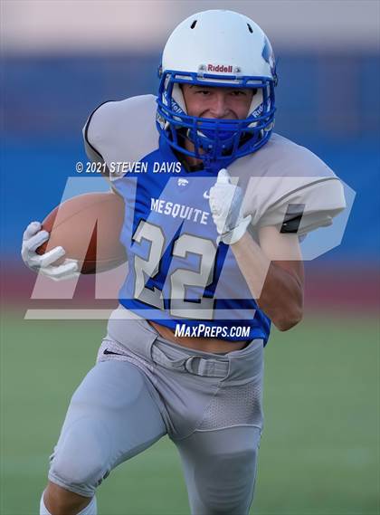 Thumbnail 3 in FR: Combs @ Mesquite photogallery.