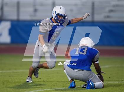 Thumbnail 2 in FR: Combs @ Mesquite photogallery.