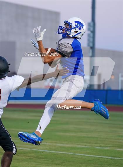 Thumbnail 3 in FR: Combs @ Mesquite photogallery.