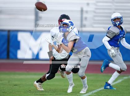 Thumbnail 2 in FR: Combs @ Mesquite photogallery.