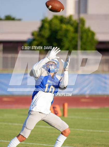 Thumbnail 2 in FR: Combs @ Mesquite photogallery.