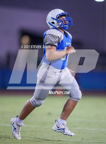 Thumbnail 2 in FR: Combs @ Mesquite photogallery.