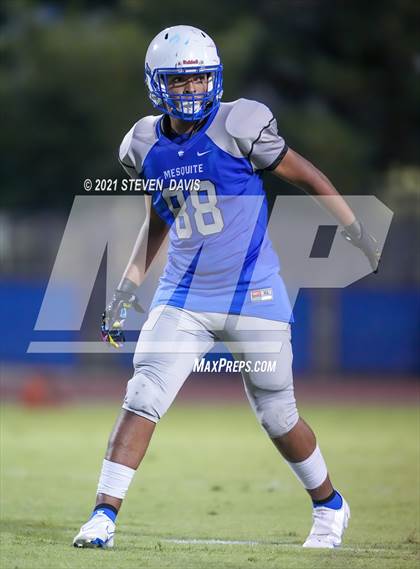 Thumbnail 1 in FR: Combs @ Mesquite photogallery.