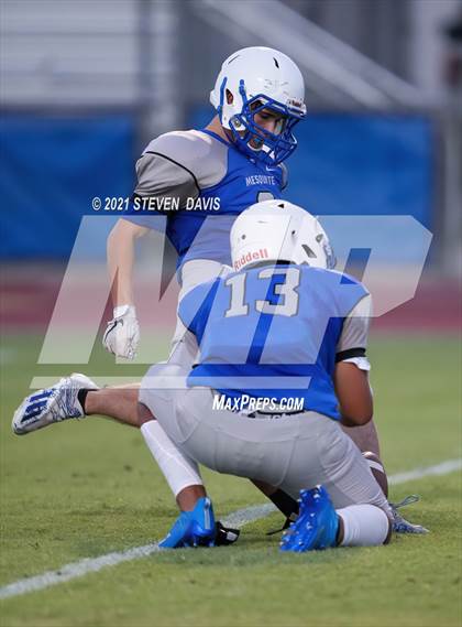 Thumbnail 2 in FR: Combs @ Mesquite photogallery.