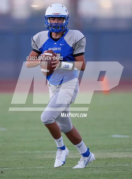 Thumbnail 1 in FR: Combs @ Mesquite photogallery.