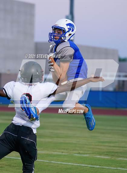 Thumbnail 1 in FR: Combs @ Mesquite photogallery.