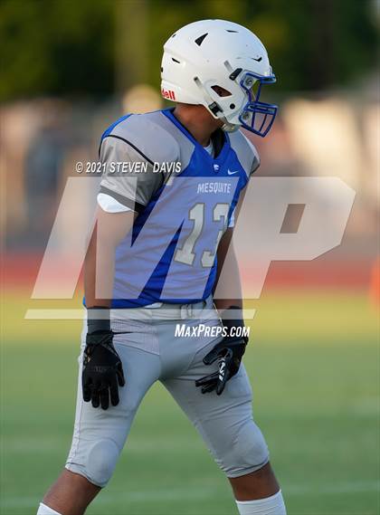 Thumbnail 1 in FR: Combs @ Mesquite photogallery.
