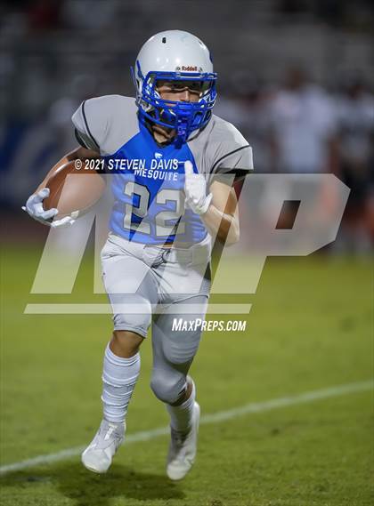 Thumbnail 2 in FR: Combs @ Mesquite photogallery.