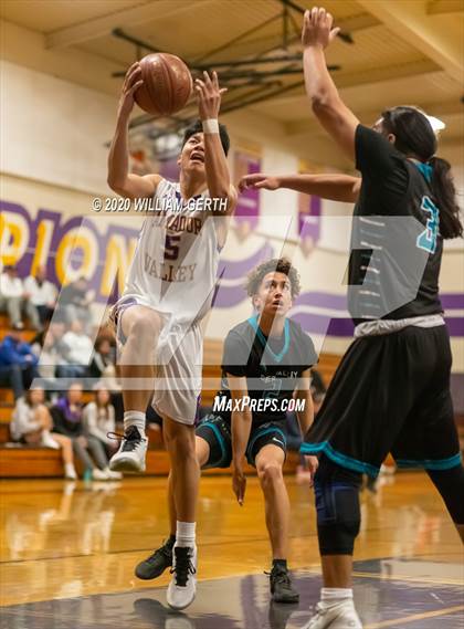 Thumbnail 2 in Amador Valley vs. Deer Valley photogallery.