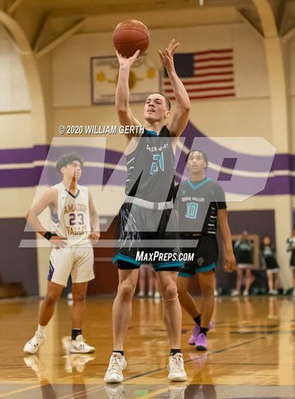Thumbnail 1 in Amador Valley vs. Deer Valley photogallery.