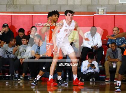 Thumbnail 3 in Whitney Young vs. Mater Dei (Nike Extravaganza) photogallery.