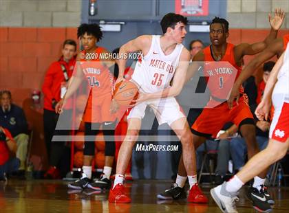 Thumbnail 2 in Whitney Young vs. Mater Dei (Nike Extravaganza) photogallery.