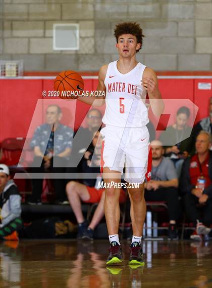 Thumbnail 1 in Whitney Young vs. Mater Dei (Nike Extravaganza) photogallery.