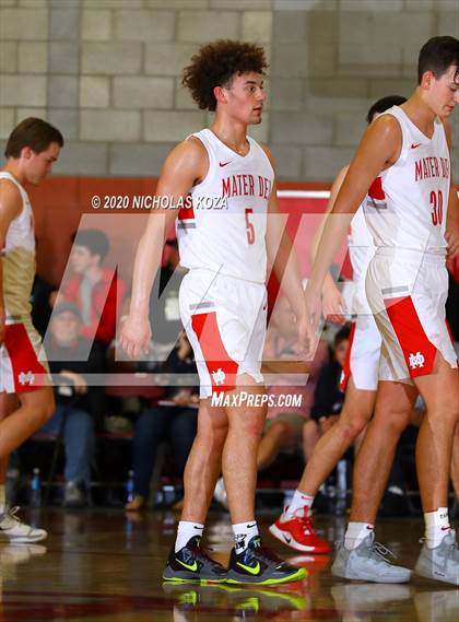 Thumbnail 1 in Whitney Young vs. Mater Dei (Nike Extravaganza) photogallery.