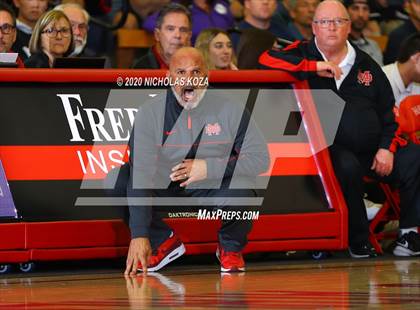 Thumbnail 1 in Whitney Young vs. Mater Dei (Nike Extravaganza) photogallery.
