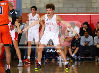 Thumbnail 1 in Whitney Young vs. Mater Dei (Nike Extravaganza) photogallery.