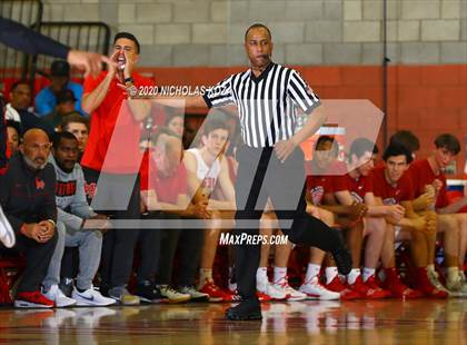 Thumbnail 2 in Whitney Young vs. Mater Dei (Nike Extravaganza) photogallery.